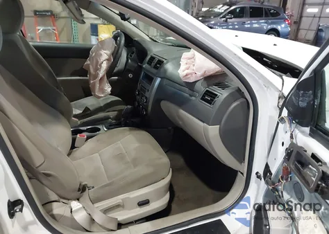 2010 Ford Fusion Hybrid from USA, damaged, VIN 3FADP0L31AR295863